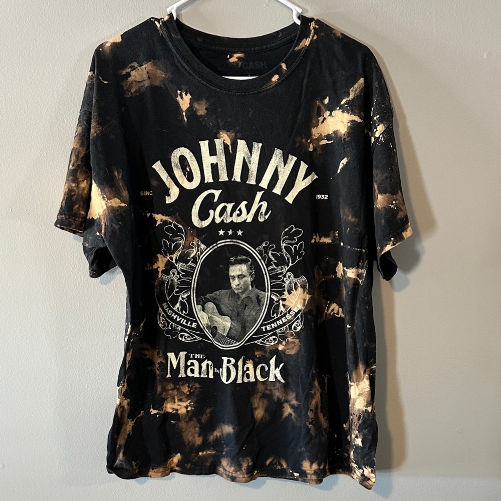 Johnny Cash Black and Tan Men's T-Shirt